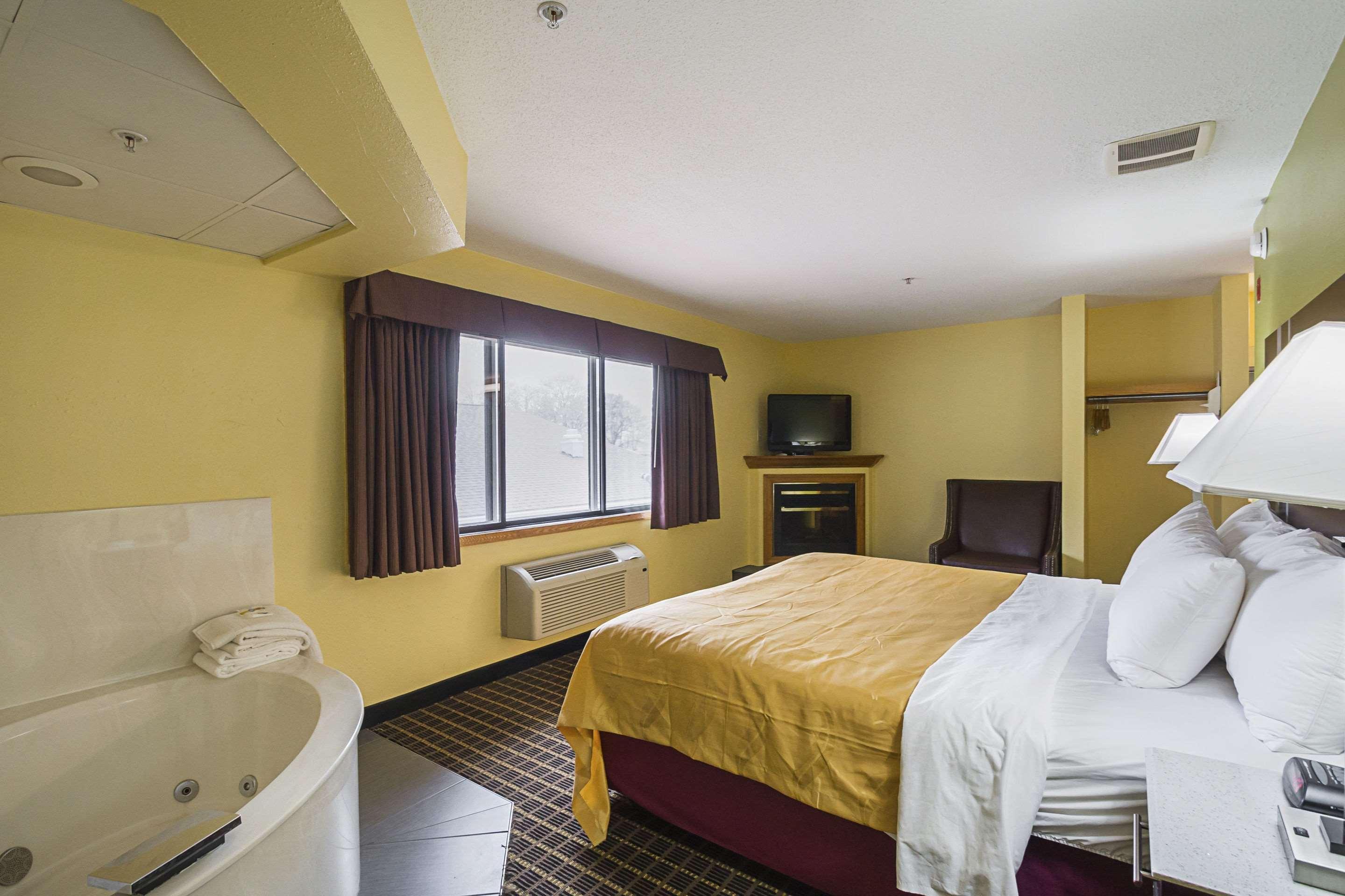 Quality Inn & Suites Harrington - Milford Exterior photo
