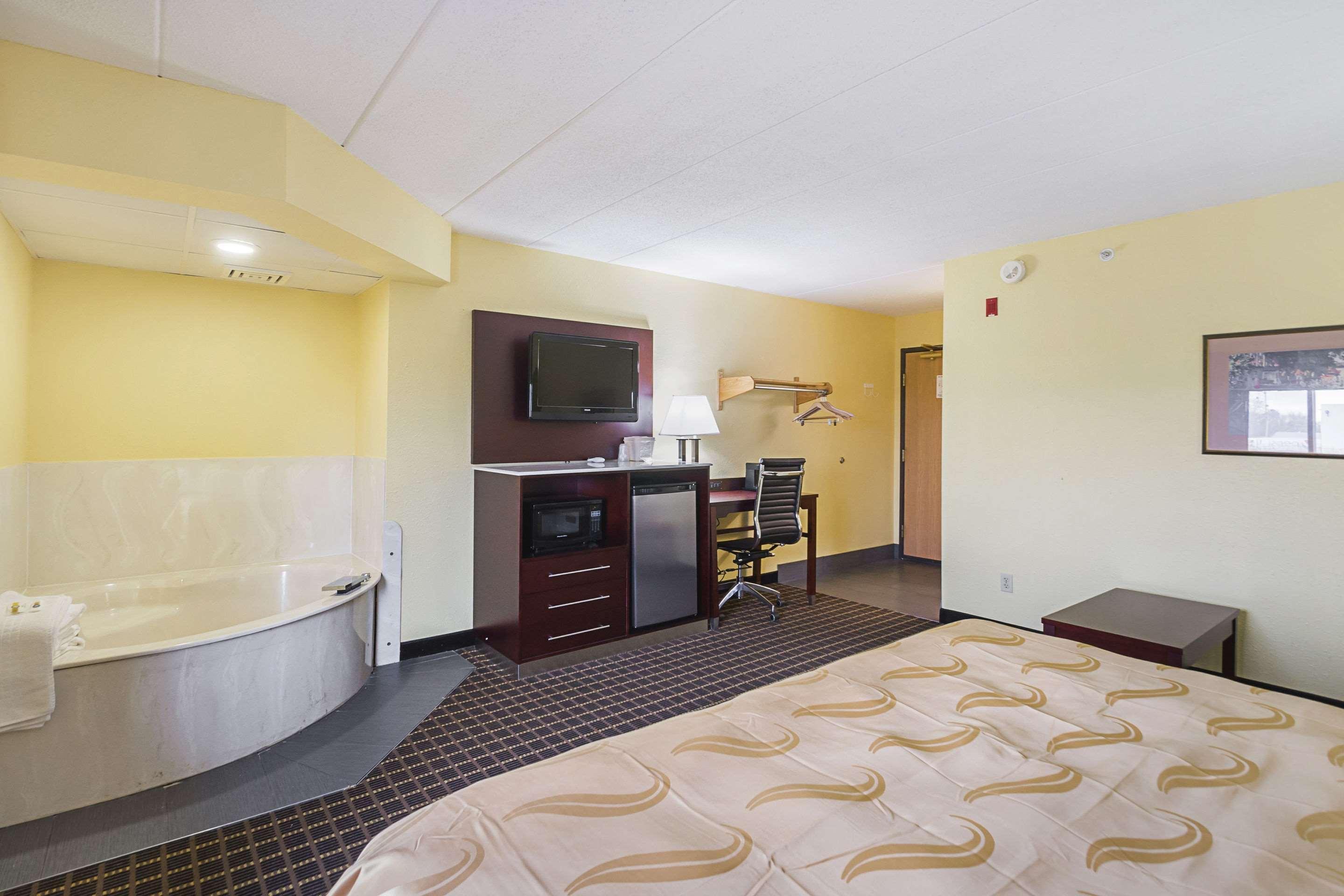 Quality Inn & Suites Harrington - Milford Exterior photo