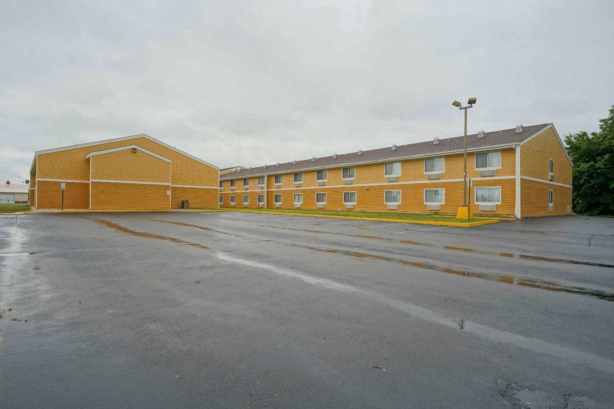Quality Inn & Suites Harrington - Milford Exterior photo