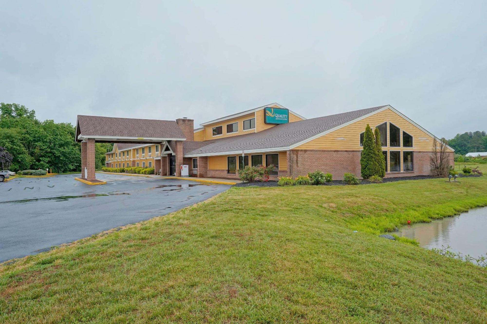 Quality Inn & Suites Harrington - Milford Exterior photo